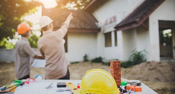 8 Tips When Hiring a Home Exterior Remodeling Contractor